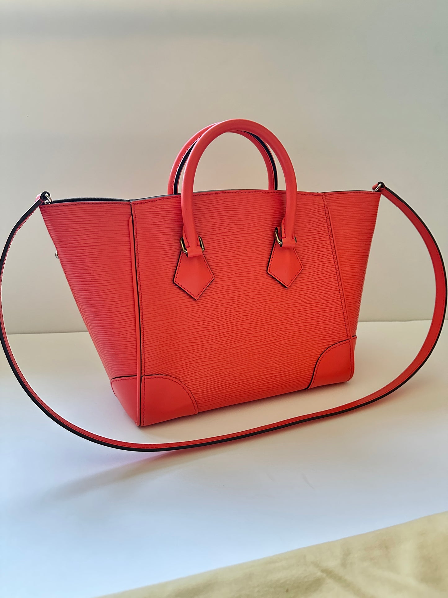 Louis Vuitton Epi Leather Phenix PM Bag