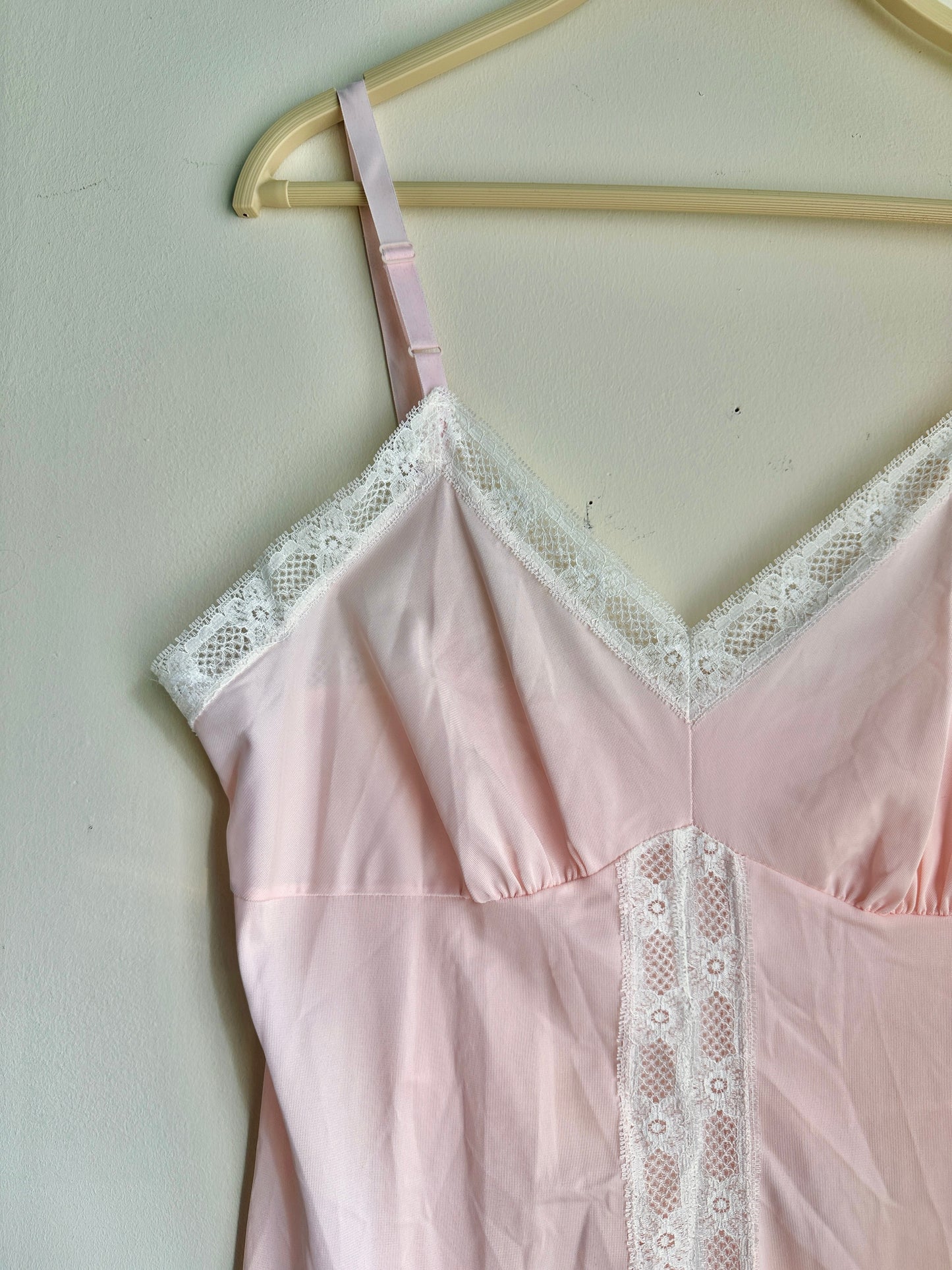 Vintage Soft Pink Lace Trim Gown - M