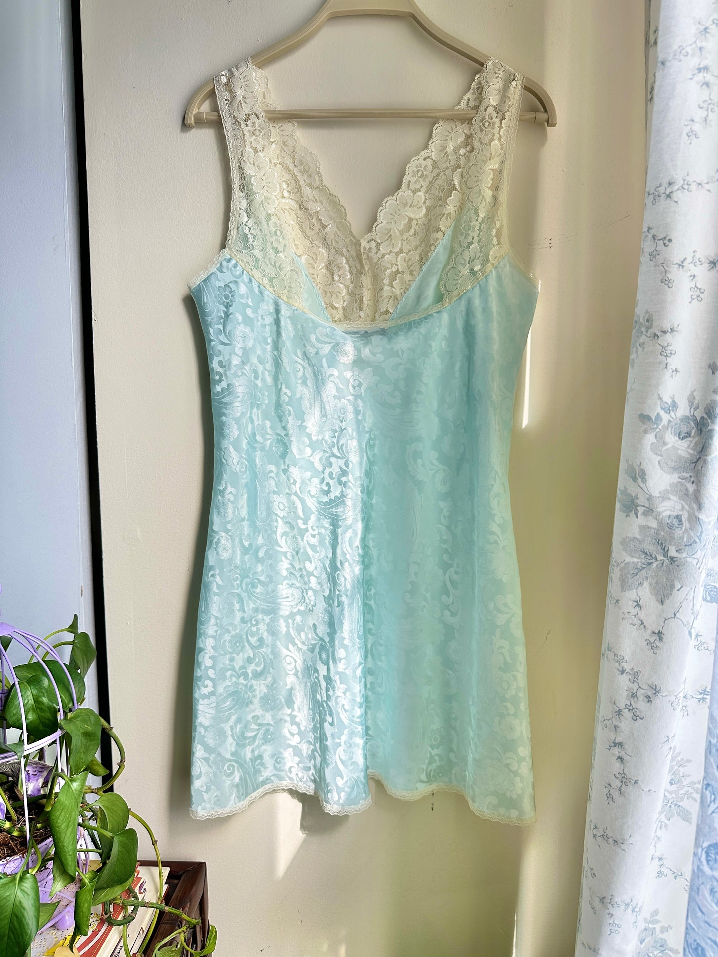 Vintage Blue and Cream Lace Slip sz. M