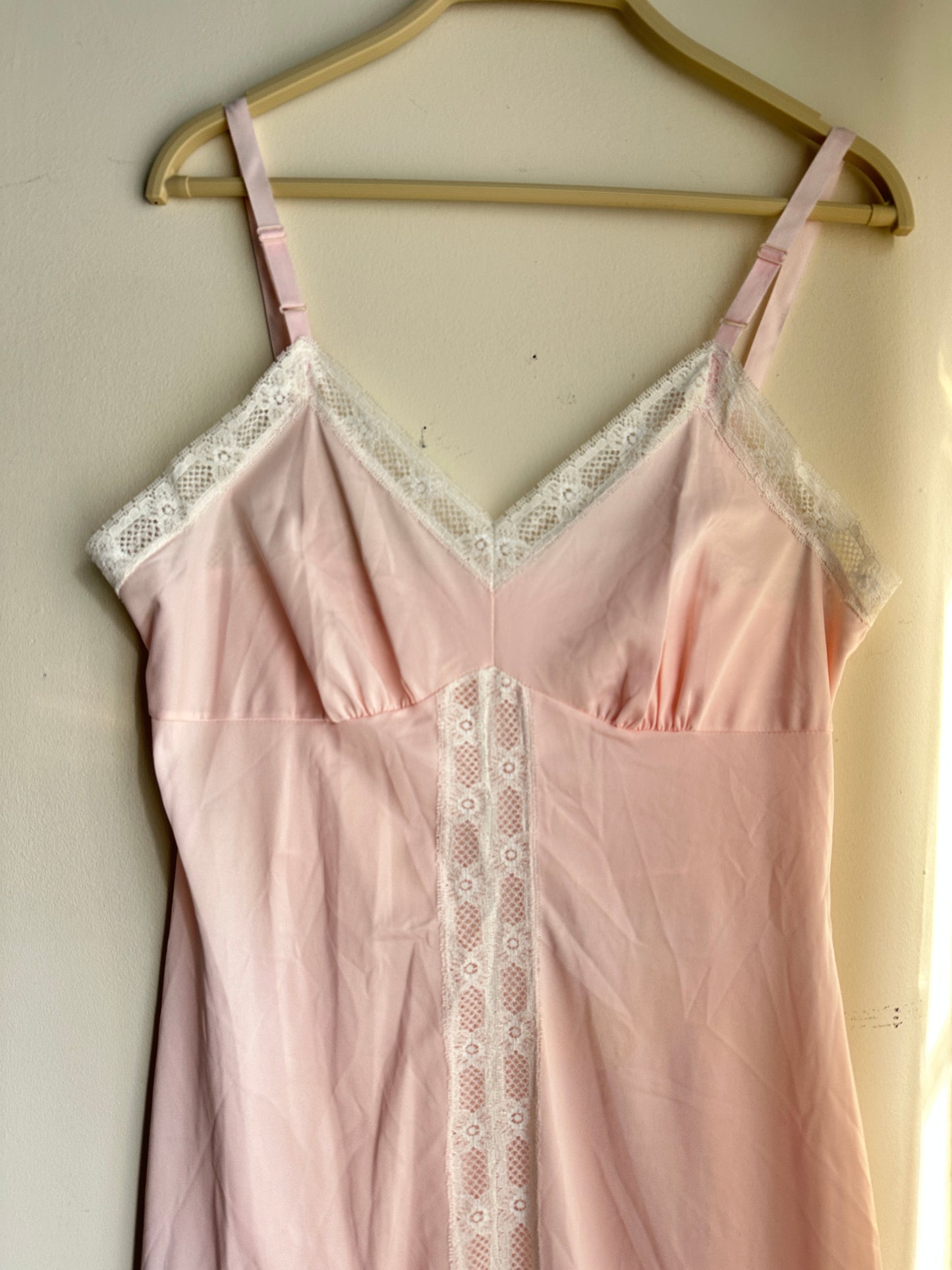 Vintage Soft Pink Lace Trim Gown - M
