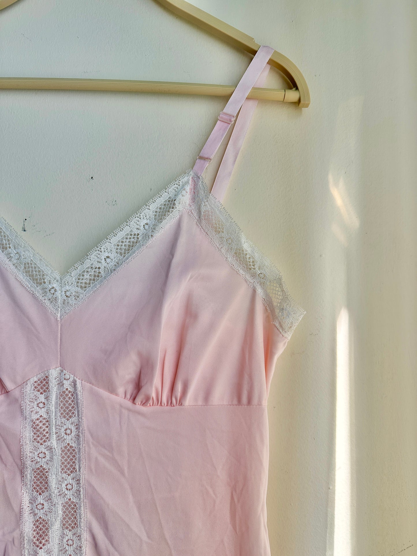 Vintage Soft Pink Lace Trim Gown - M
