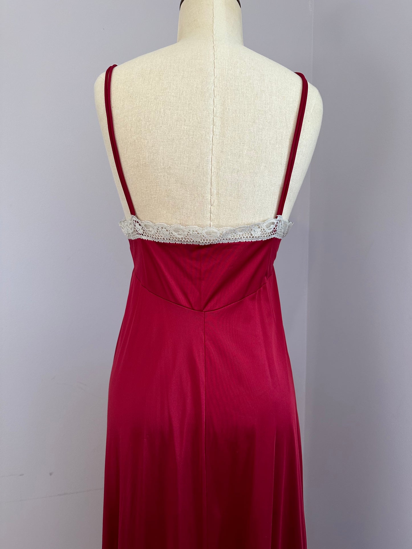 Vassarette Red Lace Maxi Slip Dres sz. S/M